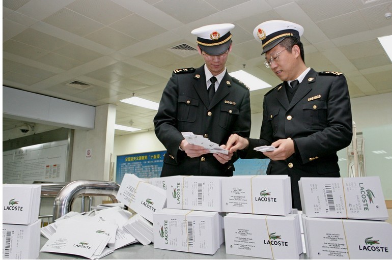 食品进口监管查验现场